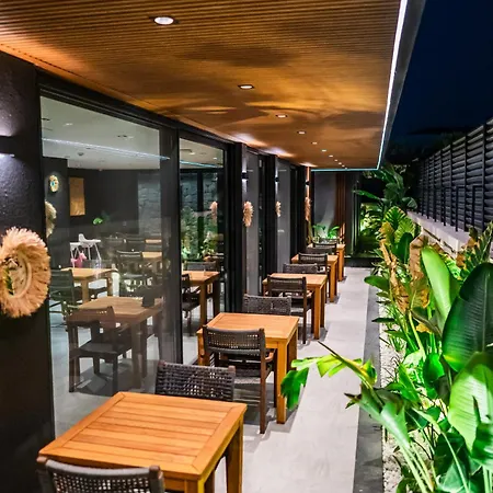 The Grey Alacati Çeşme