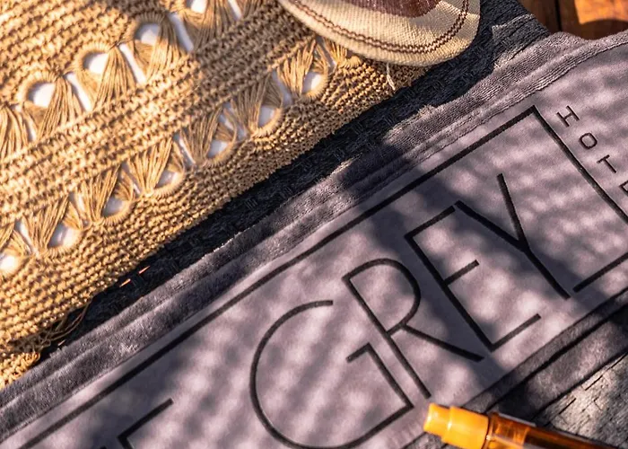 The Grey Alacati Кешме