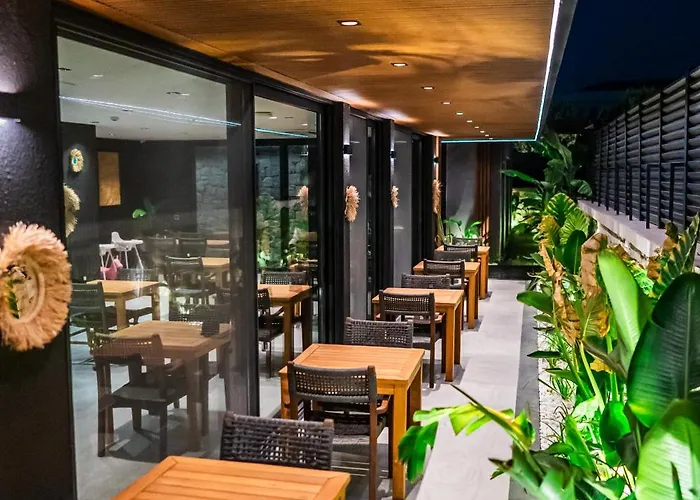 The Grey Alacati Кешме