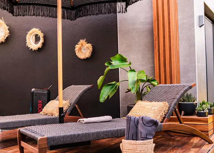 The Grey Alacati Кешме