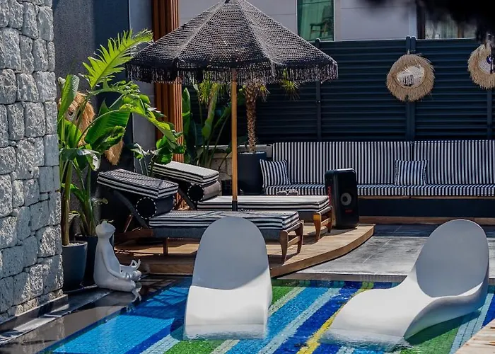 The Grey Alacati * Кешме